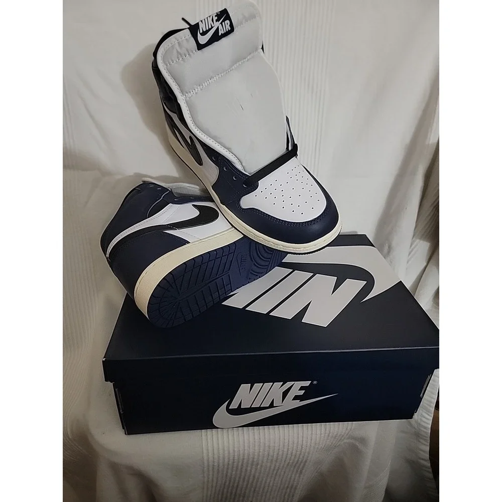 Air Jordon 1 Retro High OG GS Size 6.5 FD1437-401‎